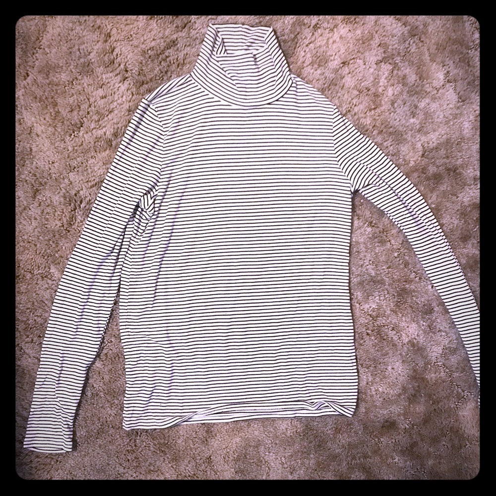 American eagle turtleneck